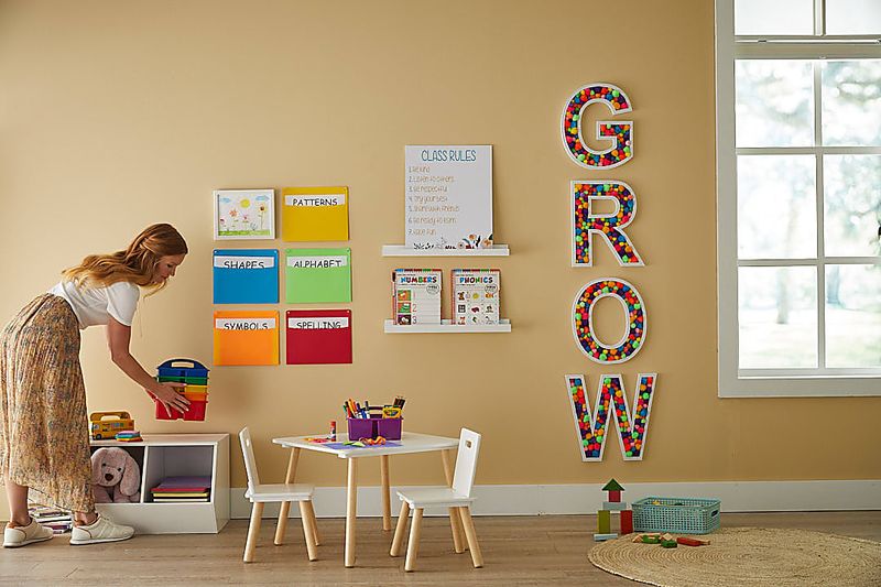 Brand Studio/Brand Photography/Lifestyle w_Model/AUG_22_CALMING_CLASSROOM_830