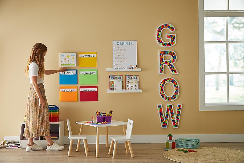 Brand Studio/Brand Photography/Lifestyle w_Model/AUG_22_CALMING_CLASSROOM_791
