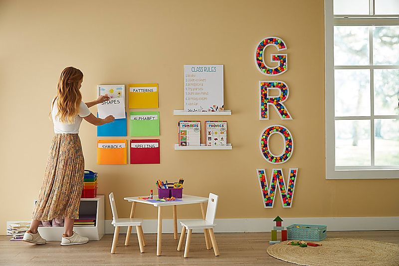 Brand Studio/Brand Photography/Lifestyle w_Model/AUG_22_CALMING_CLASSROOM_796