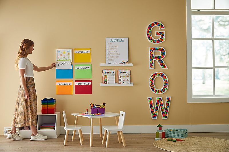 Brand Studio/Brand Photography/Lifestyle w_Model/AUG_22_CALMING_CLASSROOM_802