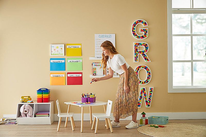 Brand Studio/Brand Photography/Lifestyle w_Model/AUG_22_CALMING_CLASSROOM_776
