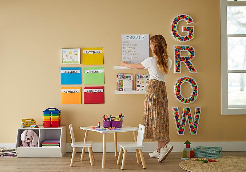Brand Studio/Brand Photography/Lifestyle w_Model/AUG_22_CALMING_CLASSROOM_706