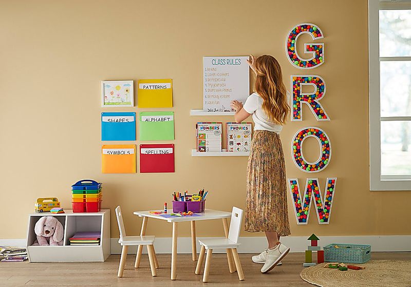 Brand Studio/Brand Photography/Lifestyle w_Model/AUG_22_CALMING_CLASSROOM_722