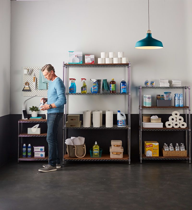 Brand Studio Limited Access/Assets to be Assigned/Archive/Creative Drive/March 2021/March_1_CleaningStorageRoom_378